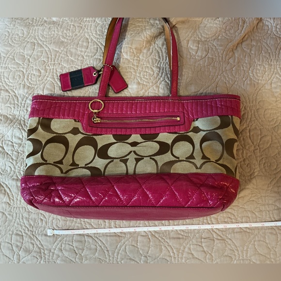COACH Hot Pink and Tan Quilted Signature with two Hangtags Keychain - Picture 5 of 16